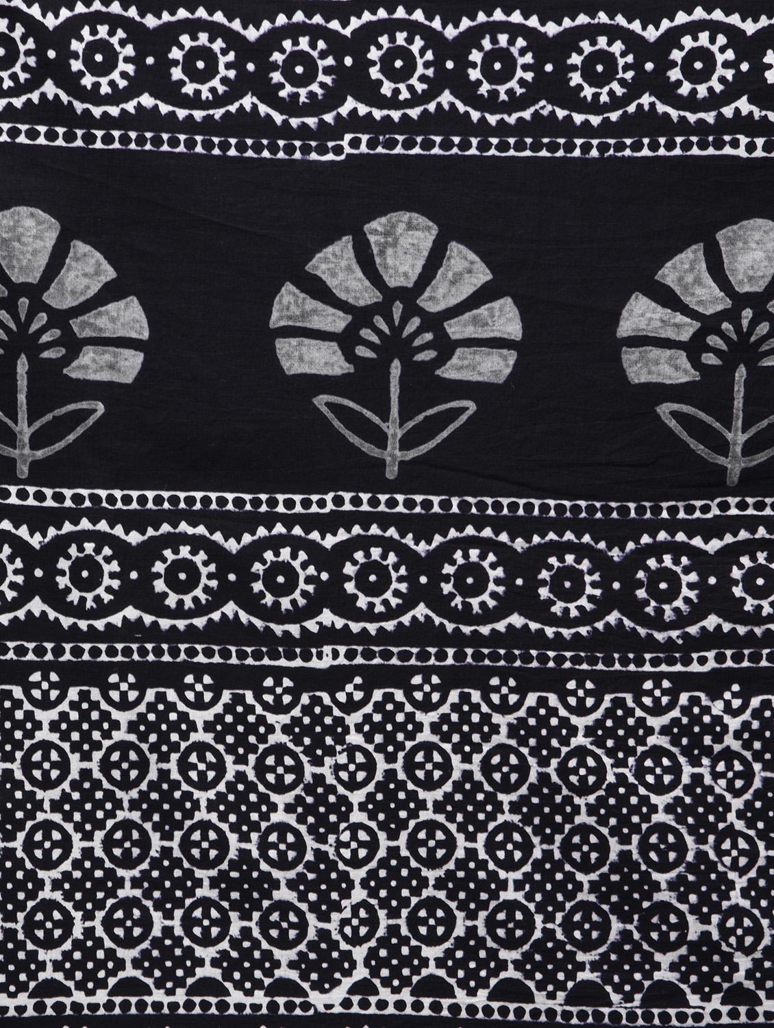 printed woven saree with blouse - 16935021 - Zoom Image - 4