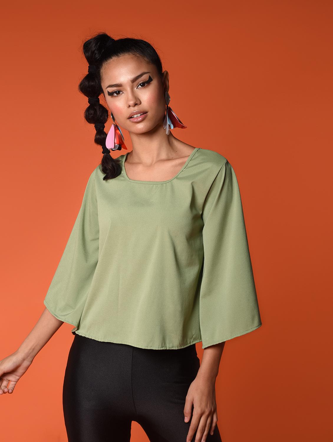 bell sleeved open back & tie top - 16936295 - Zoom Image - 2