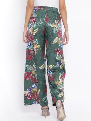 high rise tropical palazzo - 16936444 - Standard Image - 3