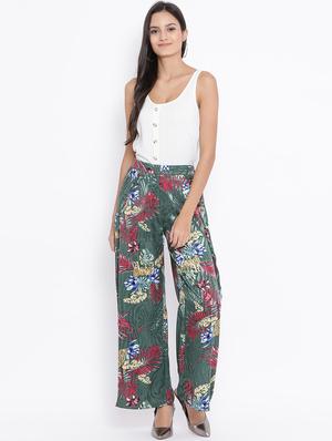 high rise tropical palazzo - 16936444 - Standard Image - 4