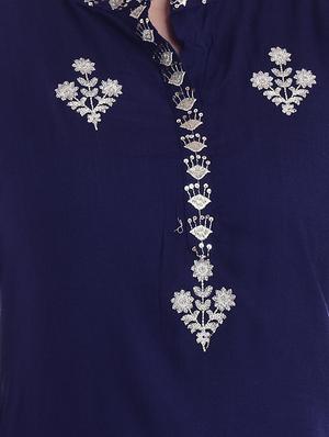 embroidered straight kurta - 16938781 - Standard Image - 4