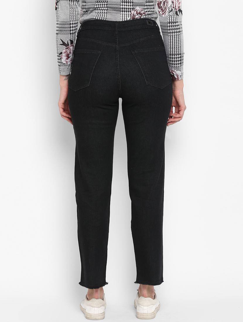 mid rise frayed hem jeans - 16945509 - Zoom Image - 3