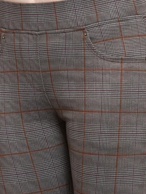 mid rise checkered jegging - 16945592 - Zoom Image - 5