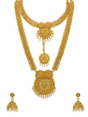 gold metal long necklace - 16947501 - Standard Image - 3