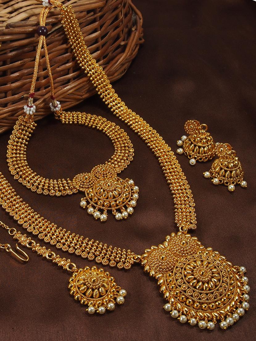 gold metal long necklace - 16947501 - Zoom Image - 1