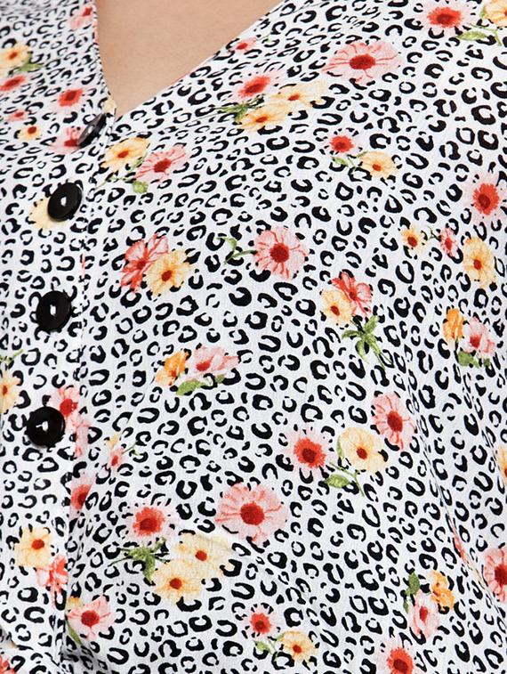 v-neck floral crop top - 16950718 - Zoom Image - 5