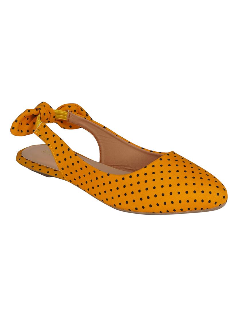 yellow leatherette back strap sandals - 16950801 - Zoom Image - 1
