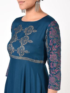 floral print flared kurta - 16951337 - Standard Image - 4