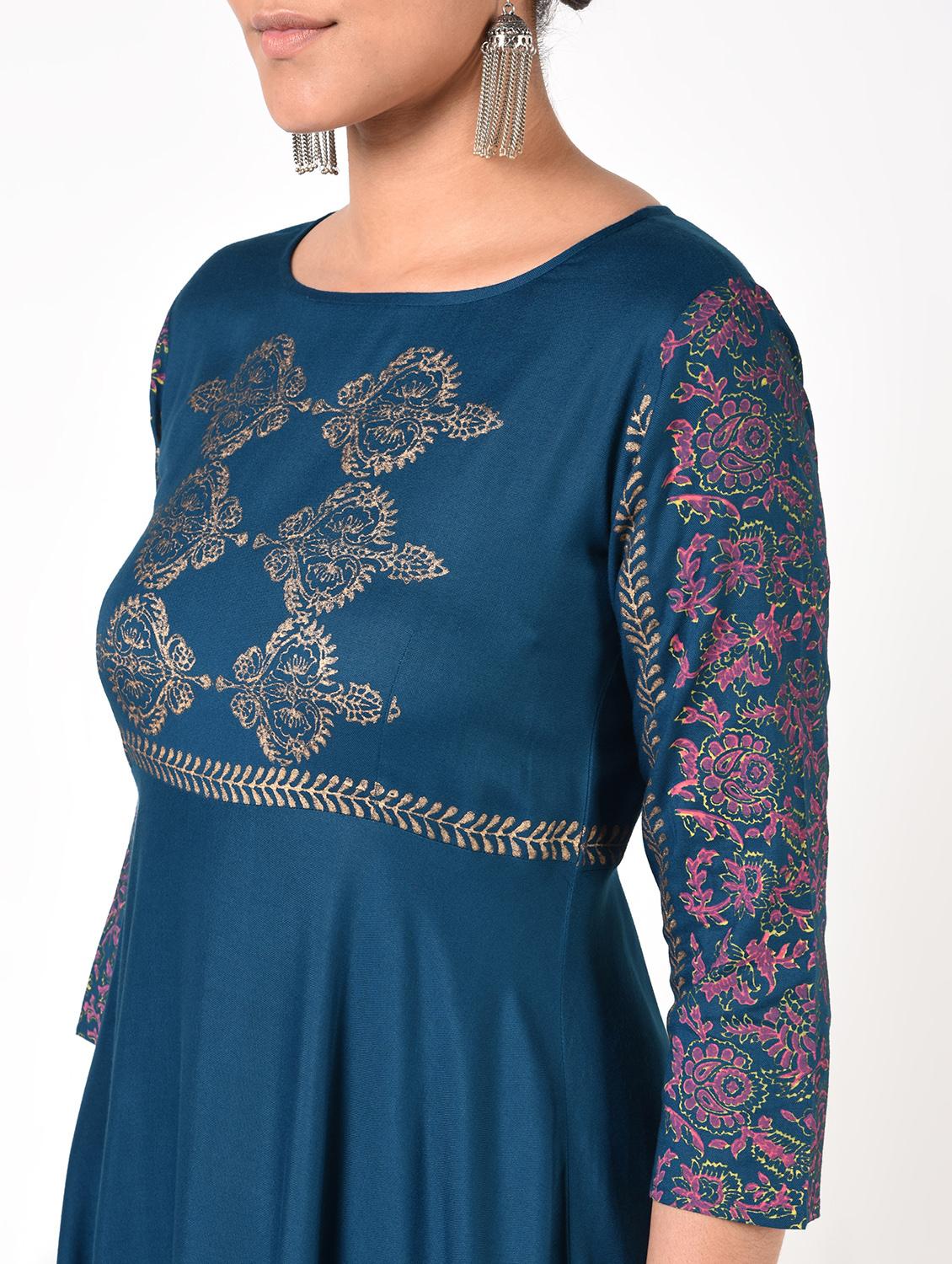 floral print flared kurta - 16951337 - Zoom Image - 4