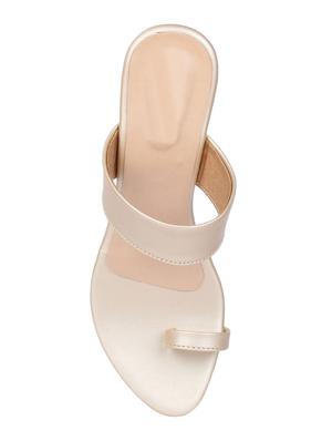 gold one toe sandals - 16951702 - Standard Image - 4