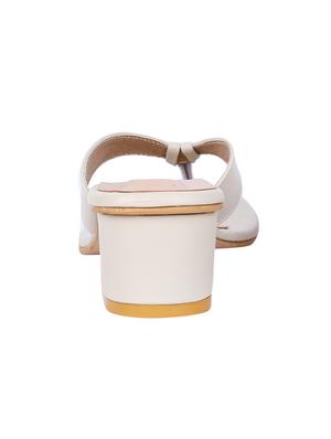 beige toe separator sandals - 16951703 - Standard Image - 3