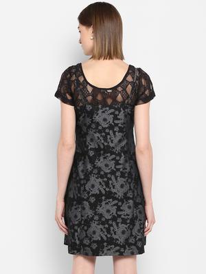 round neck laced dress - 16952679 - Standard Image - 4