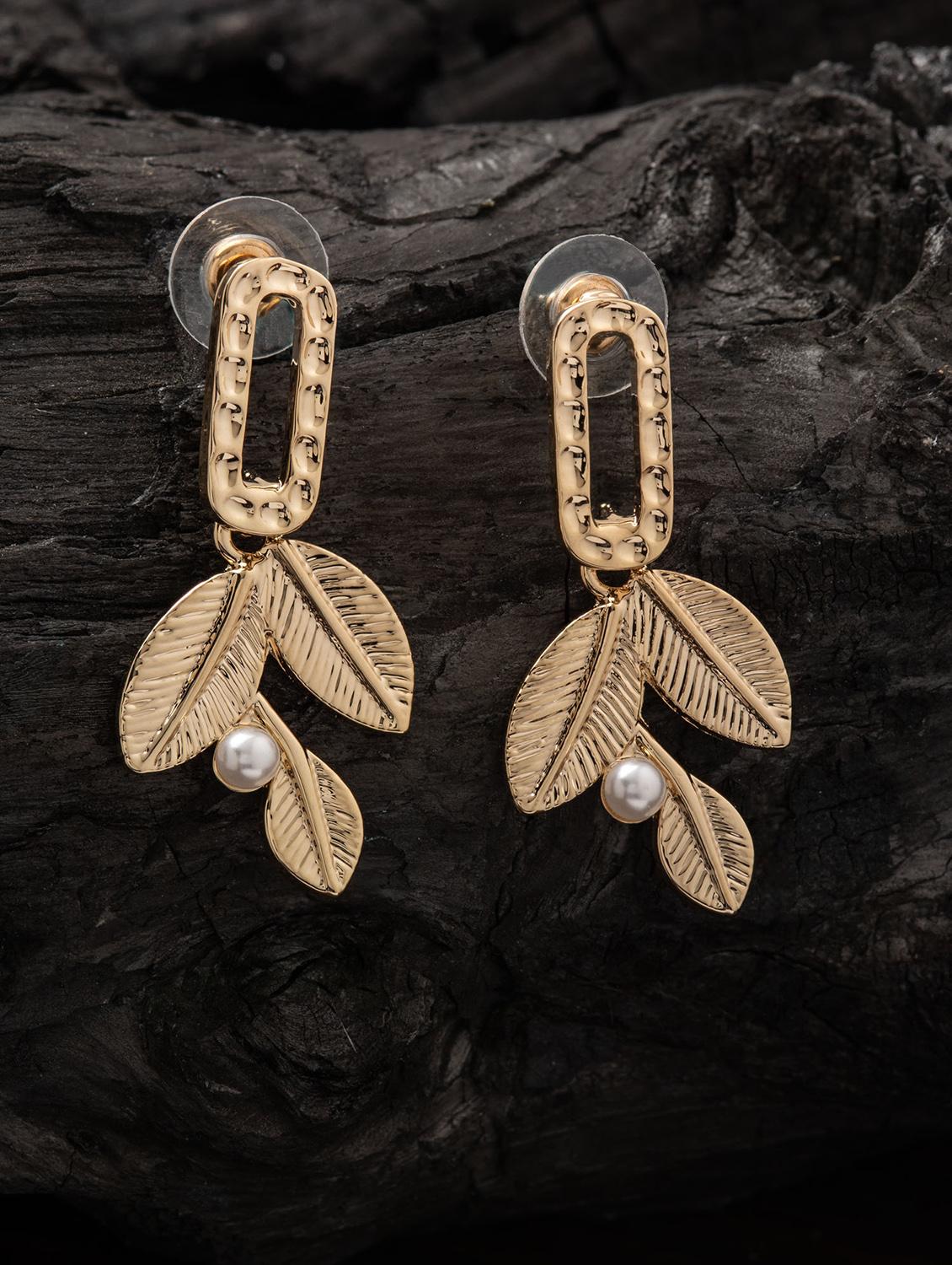 gold metal drop earring - 16952834 - Zoom Image - 3