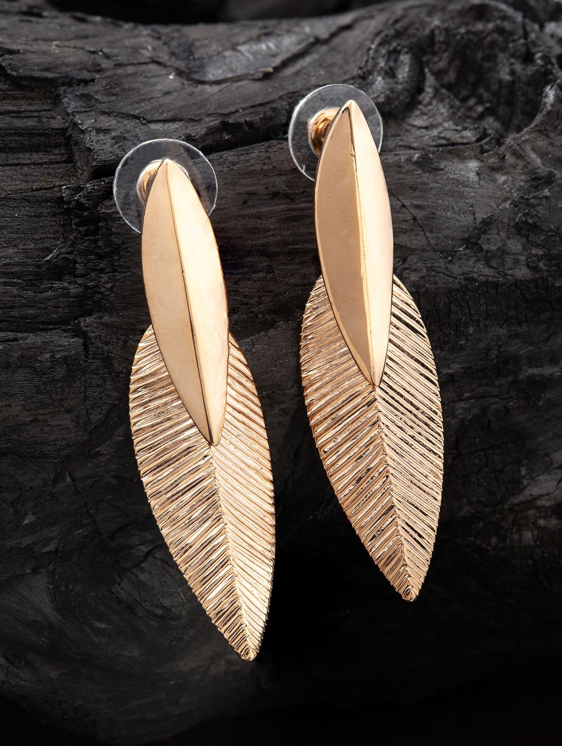 gold metal drop earring - 16952836 - Zoom Image - 3