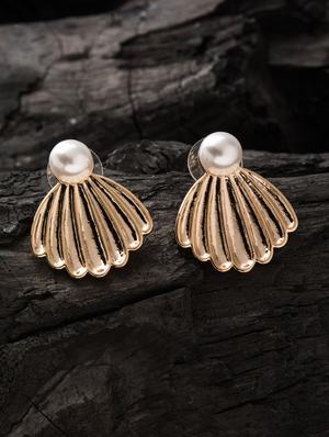 gold metal studs earring - 16952840 - Standard Image - 3