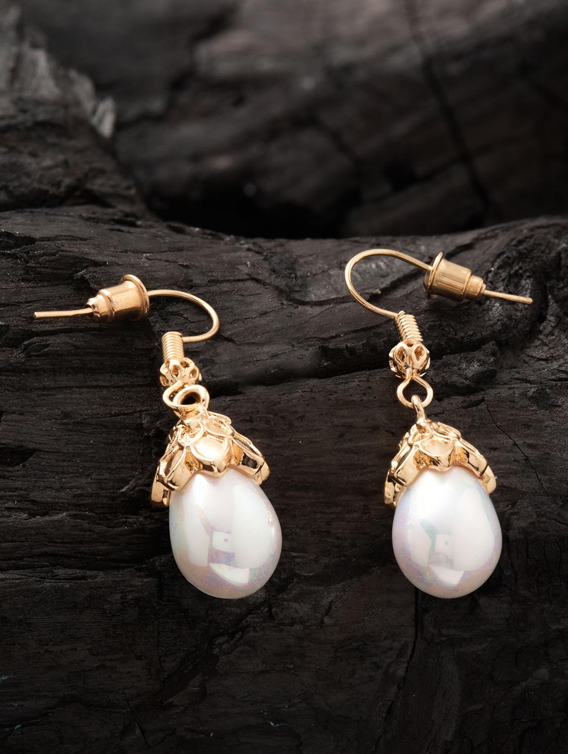 gold metal drop earring - 16952889 - Zoom Image - 3