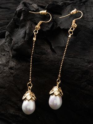 gold metal drop earring - 16952897 - Standard Image - 3