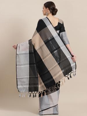 checkered woven saree with blouse - 16952945 - Standard Image - 2