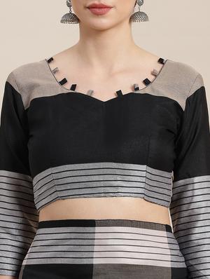 checkered woven saree with blouse - 16952945 - Standard Image - 3