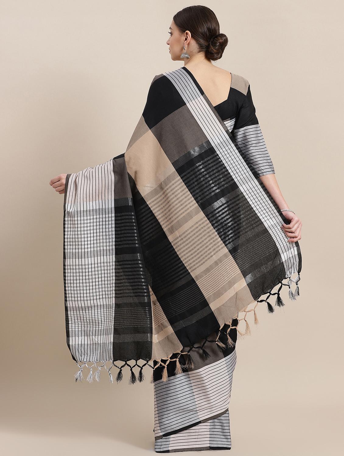 checkered woven saree with blouse - 16952945 - Zoom Image - 2