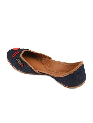 blue slip on jutis - 16953788 - Standard Image - 3