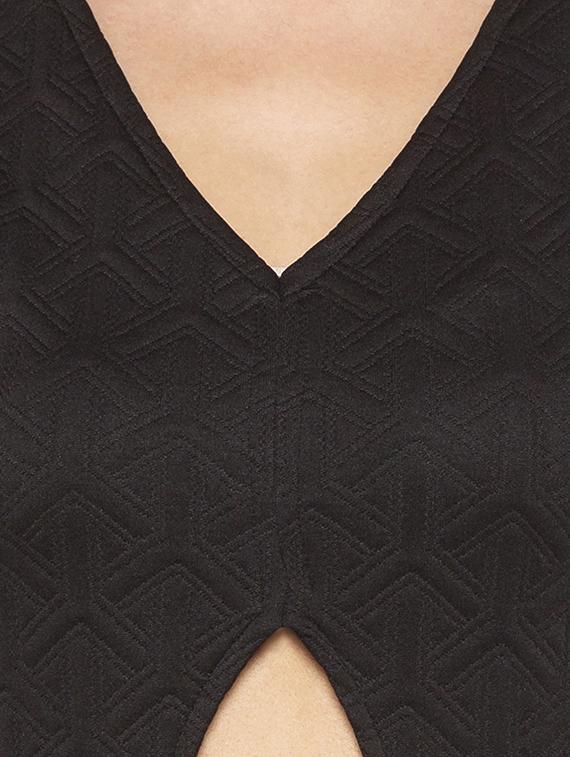 cut out detail solid bodycon dress - 16954126 - Zoom Image - 5