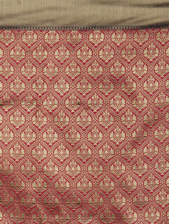 floral banarasi saree with blouse - 16954285 - Zoom Image - 4