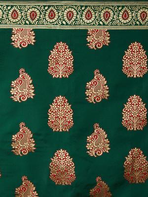 floral banarasi saree with blouse - 16954291 - Standard Image - 4