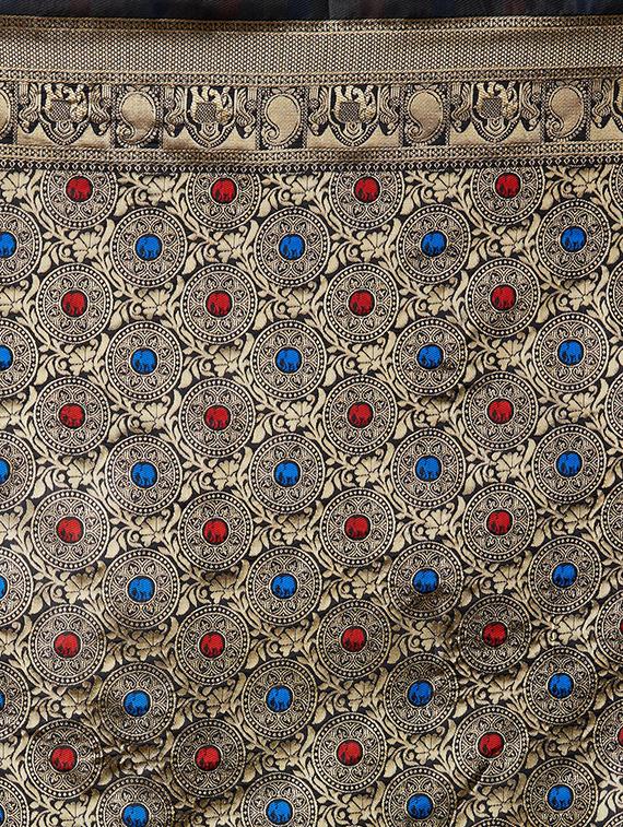geometrical banarasi saree with blouse - 16954292 - Zoom Image - 4