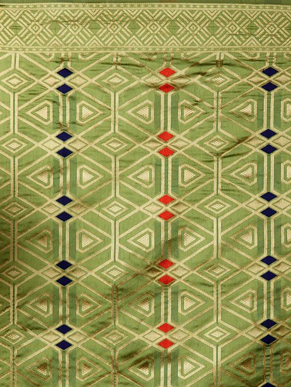 geometrical banarasi saree with blouse - 16954304 - Zoom Image - 4