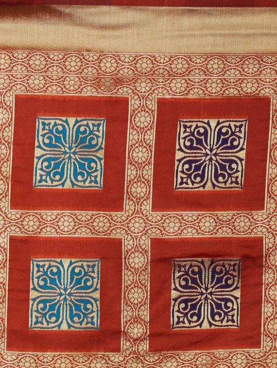 geometrical banarasi saree with blouse - 16954305 - Zoom Image - 4