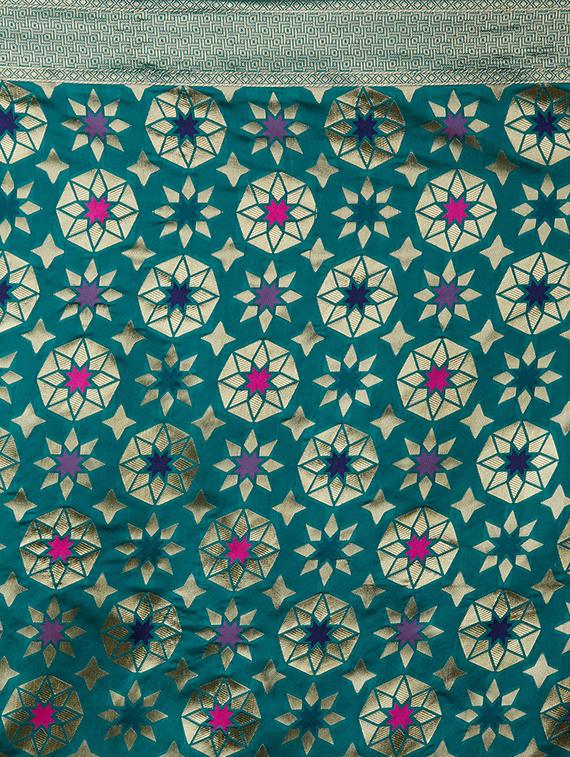 floral banarasi saree with blouse - 16954309 - Zoom Image - 4