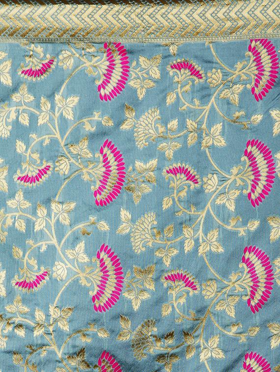 floral banarasi saree with blouse - 16954321 - Zoom Image - 4