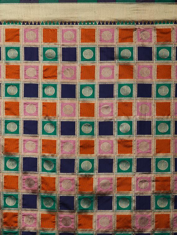 self design banarasi saree with blouse - 16954351 - Zoom Image - 4