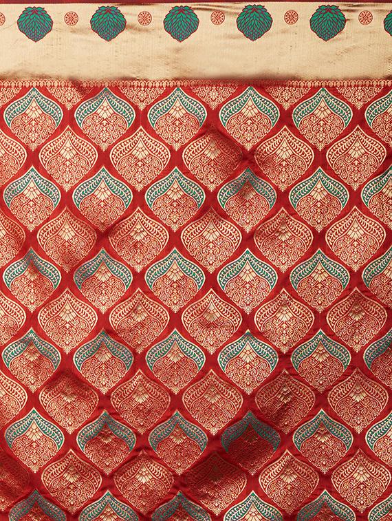 self design banarasi saree with blouse - 16954352 - Zoom Image - 4