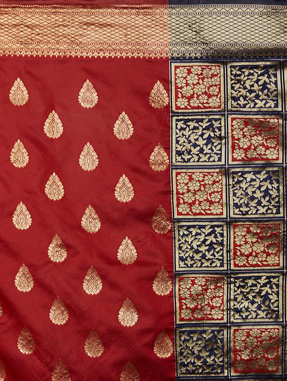 self design banarasi saree with blouse - 16954437 - Zoom Image - 4