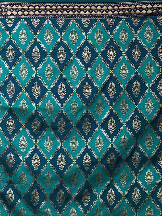 geometrical banarasi saree with blouse - 16954448 - Zoom Image - 4