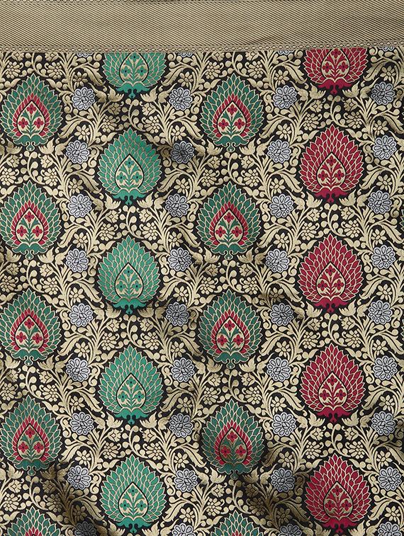 self design banarasi saree with blouse - 16954513 - Zoom Image - 4