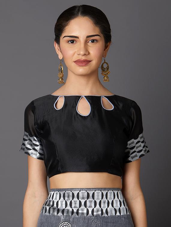 self design banarasi saree with blouse - 16954518 - Zoom Image - 3