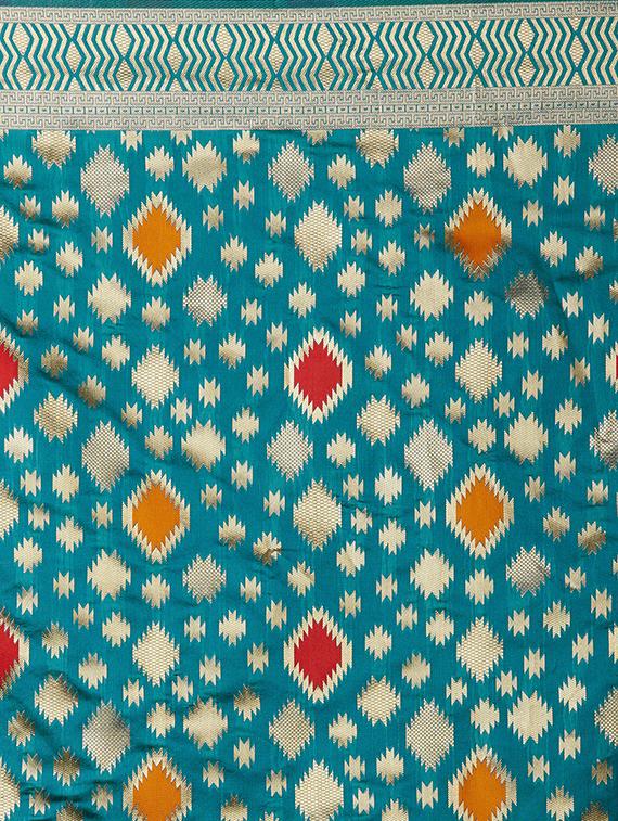 self design banarasi saree with blouse - 16954569 - Zoom Image - 4