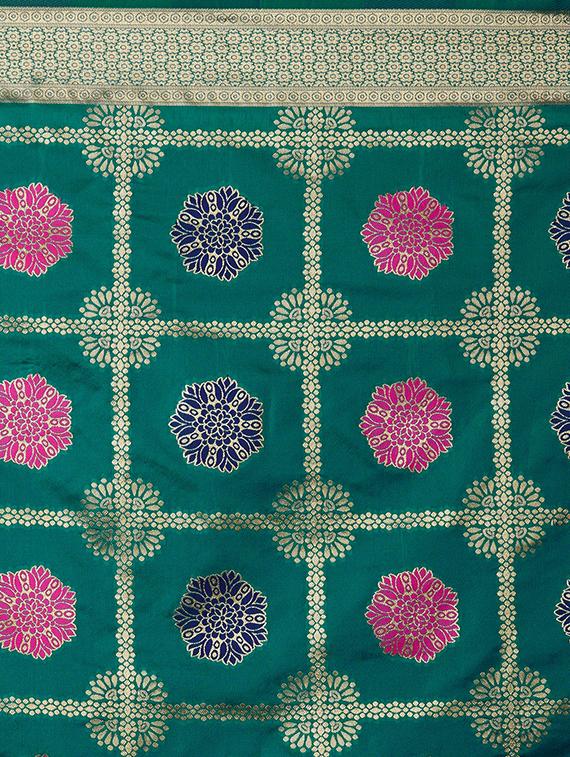 self design banarasi saree with blouse - 16954570 - Zoom Image - 4