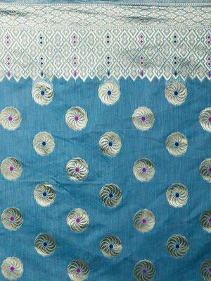 self design banarasi saree with blouse - 16954588 - Standard Image - 4