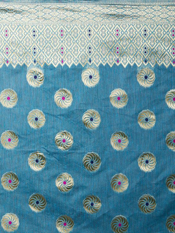 self design banarasi saree with blouse - 16954588 - Zoom Image - 4