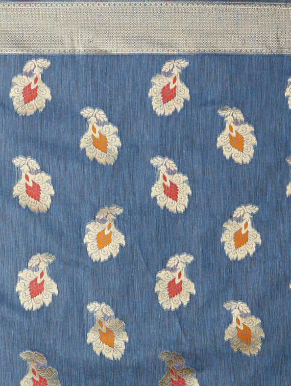 self design banarasi saree with blouse - 16954600 - Zoom Image - 4