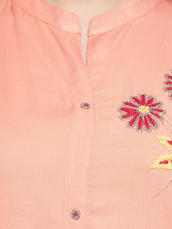 embellished straight kurta - 16954764 - Zoom Image - 4