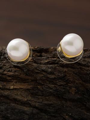 white brass studs earring - 16955340 - Standard Image - 3