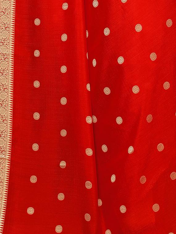 self design bordered saree with blouse - 16955996 - Zoom Image - 3