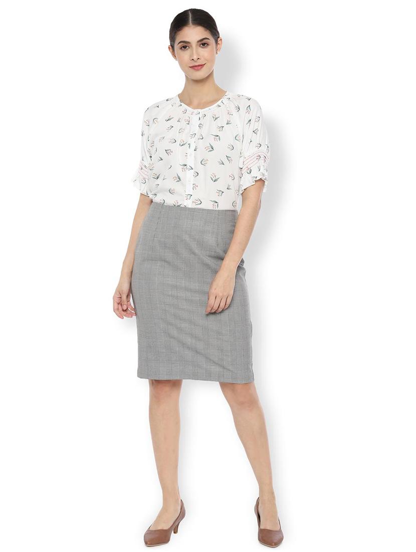 high rise checkered pencil skirt - 16956773 - Zoom Image - 3