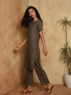 contrast solid straight kurta - 16957252 - Standard Image - 2