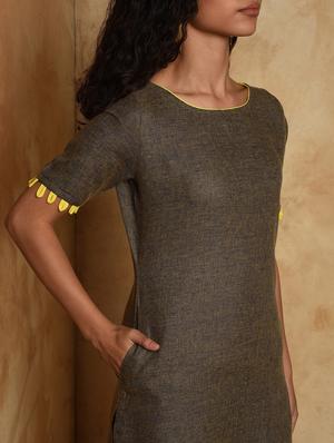 contrast solid straight kurta - 16957252 - Standard Image - 4